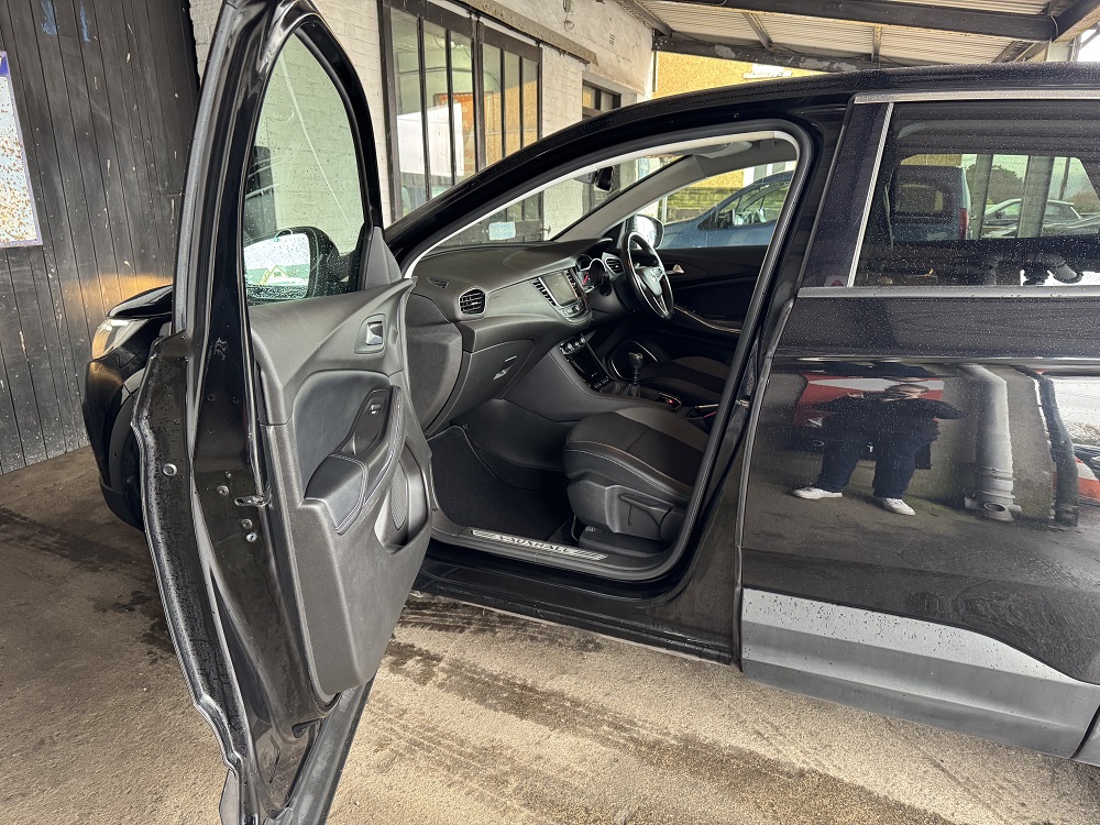 Grandland X Sport Nav sale at Vale AutoTec