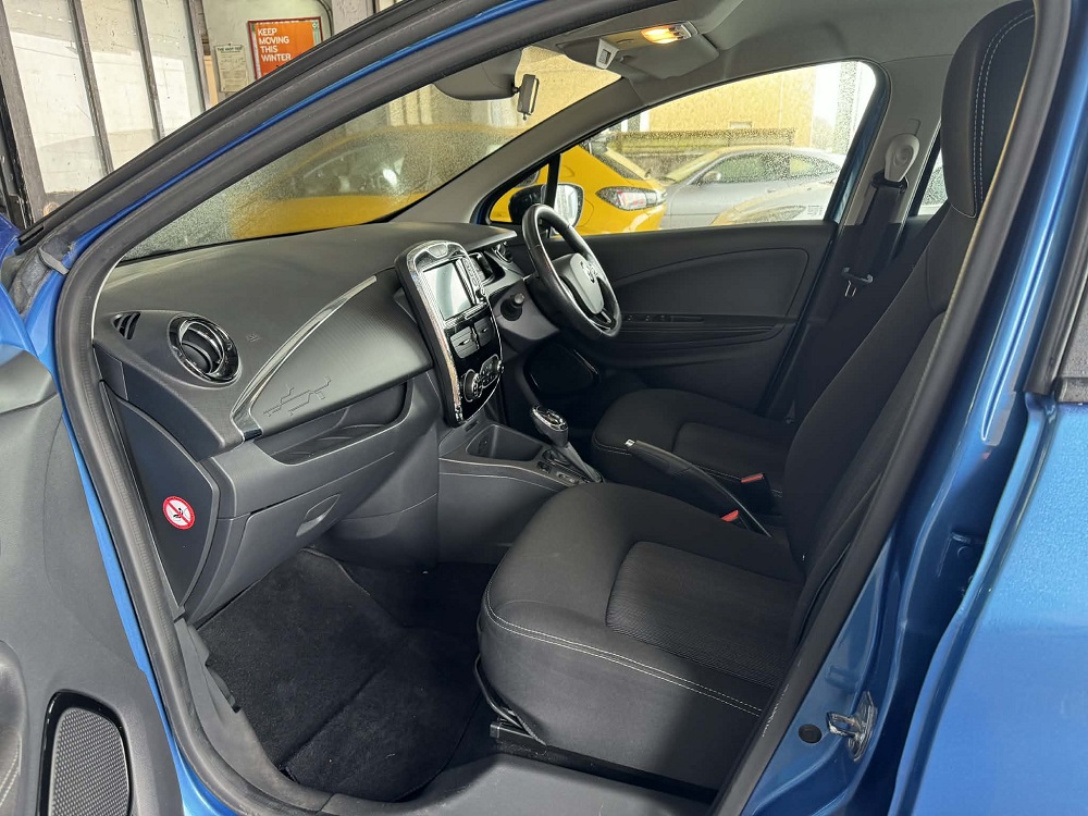 Dynamique Nav sale at Vale AutoTec