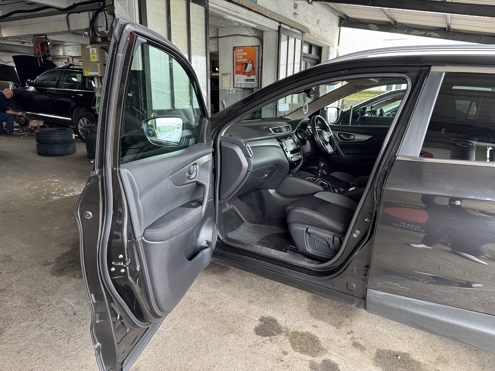 N-Connecta sale at Vale AutoTec