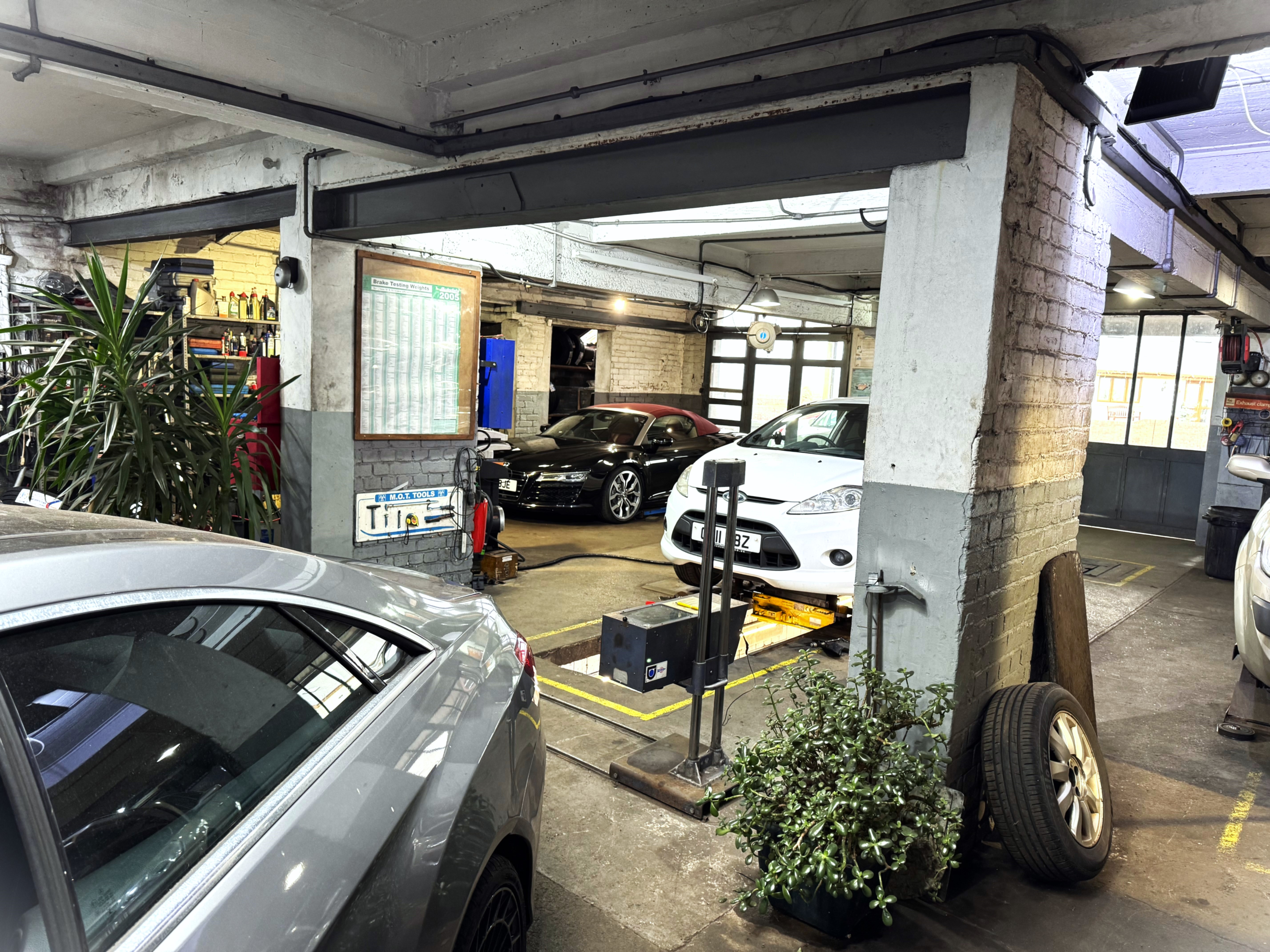 Vale AutoTec garage in South Wales